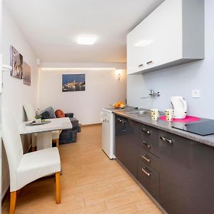 Apartments And Room Silvana